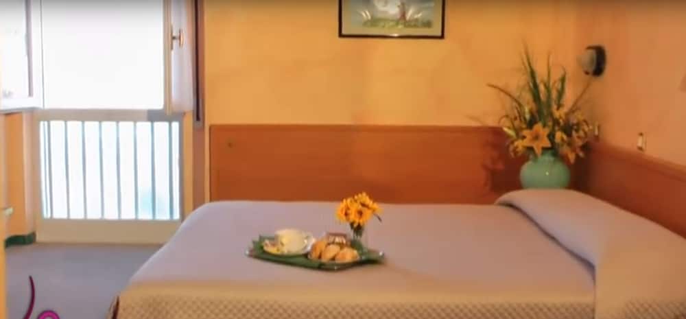 Фото Hotel Plaza