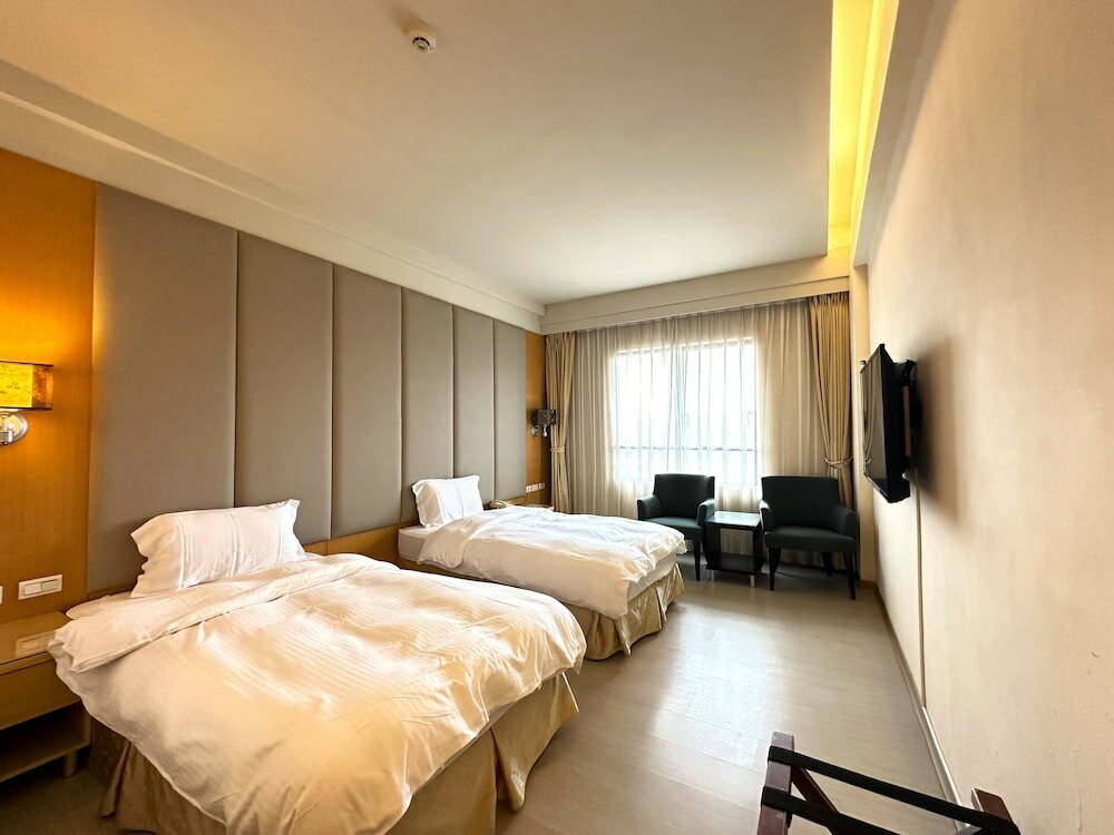 Фото Chientan Youth Hotel