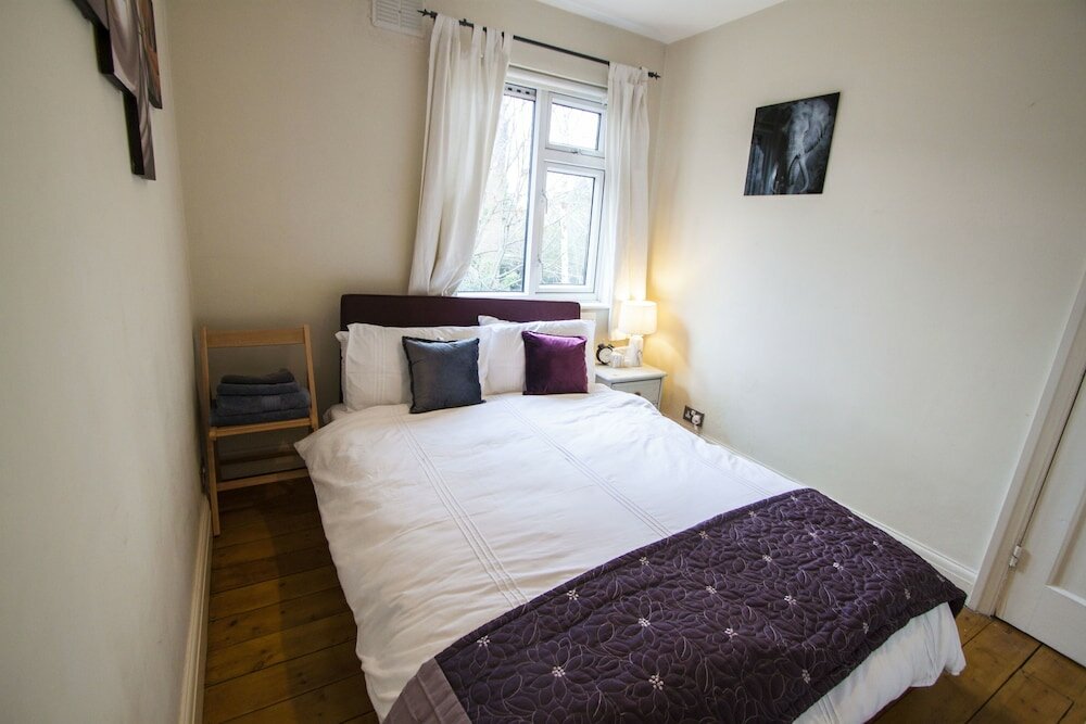 Фото Stunning Central Richmond with garden