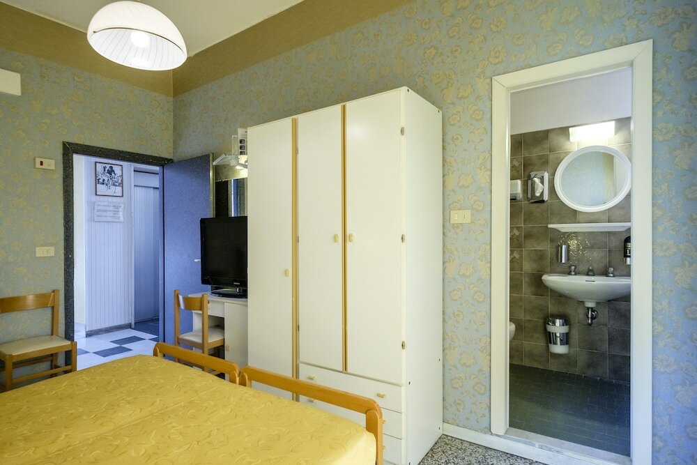 Фото Hotel Giumer