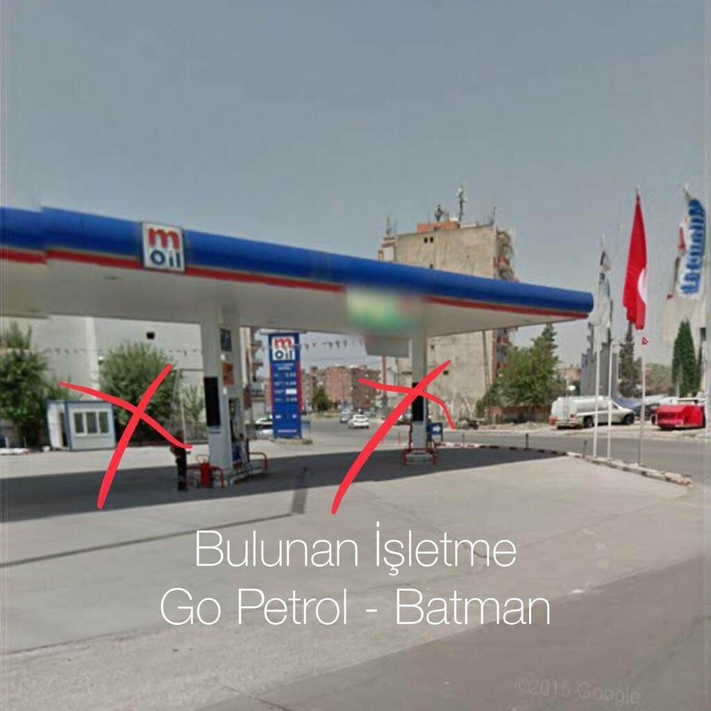 Gas station GO Gas, Batman, photo