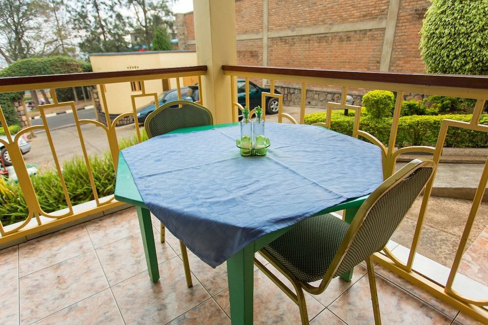 Фото Iris Guesthouse