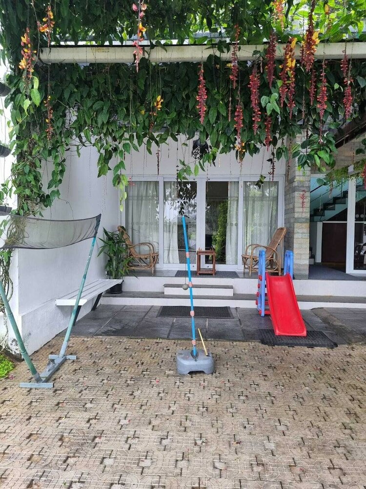 Фото Crayons Guest House