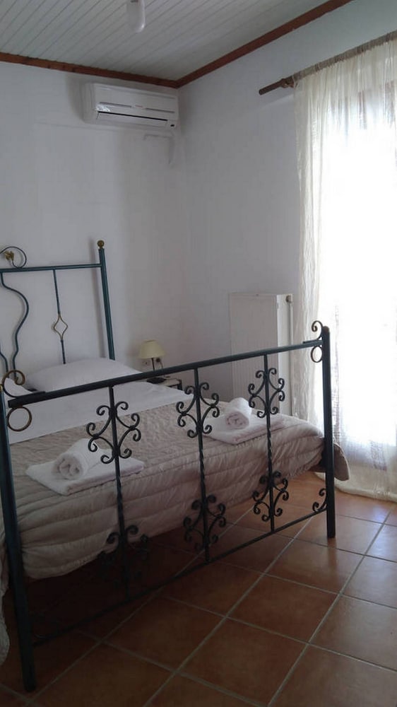 Фото Akti Miaouli Holiday Home