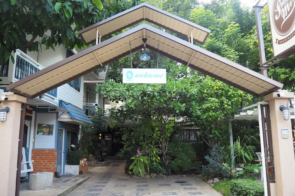 Фото Stay With Me Guesthouse