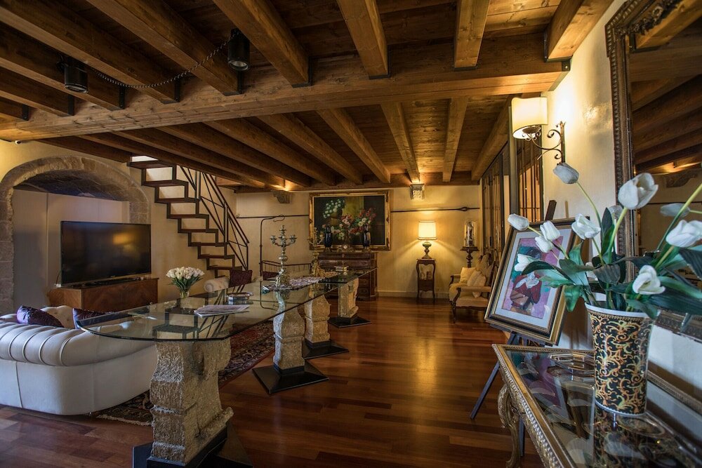 Фото Castello Castriota Scanderbeg Suites De Charme