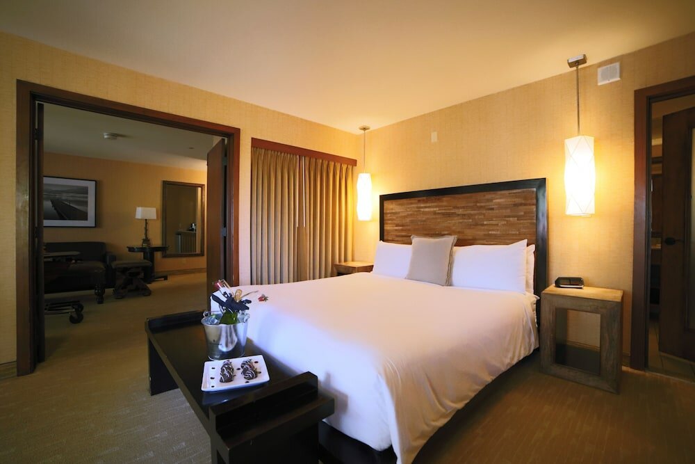 Фото Lake Arrowhead Resort and SPA