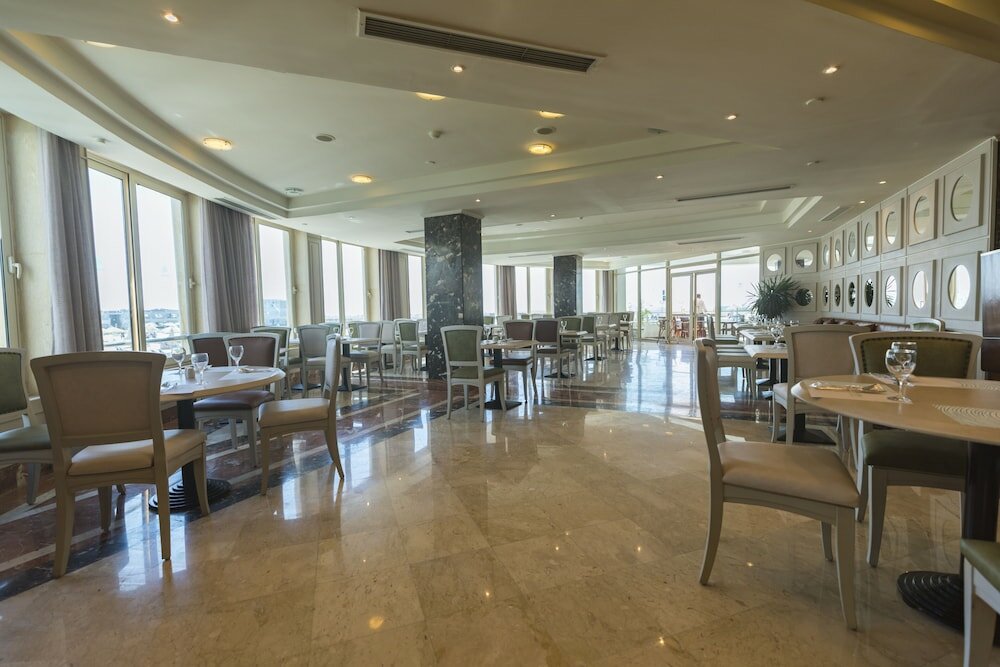 Фото Sunrise Alex Avenue Hotel