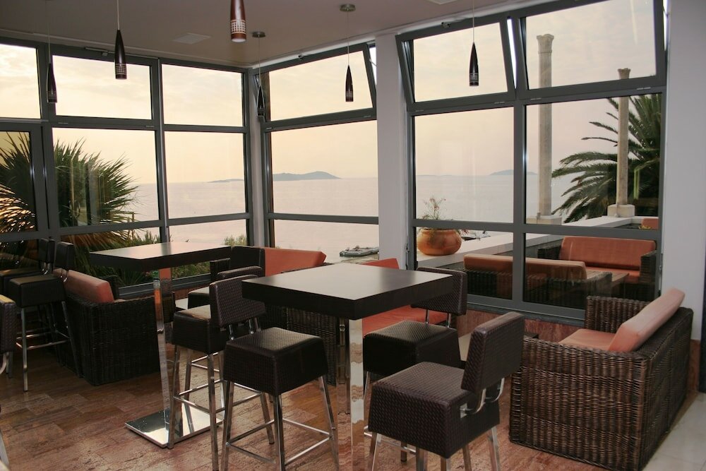 Фото Hotel Indijan