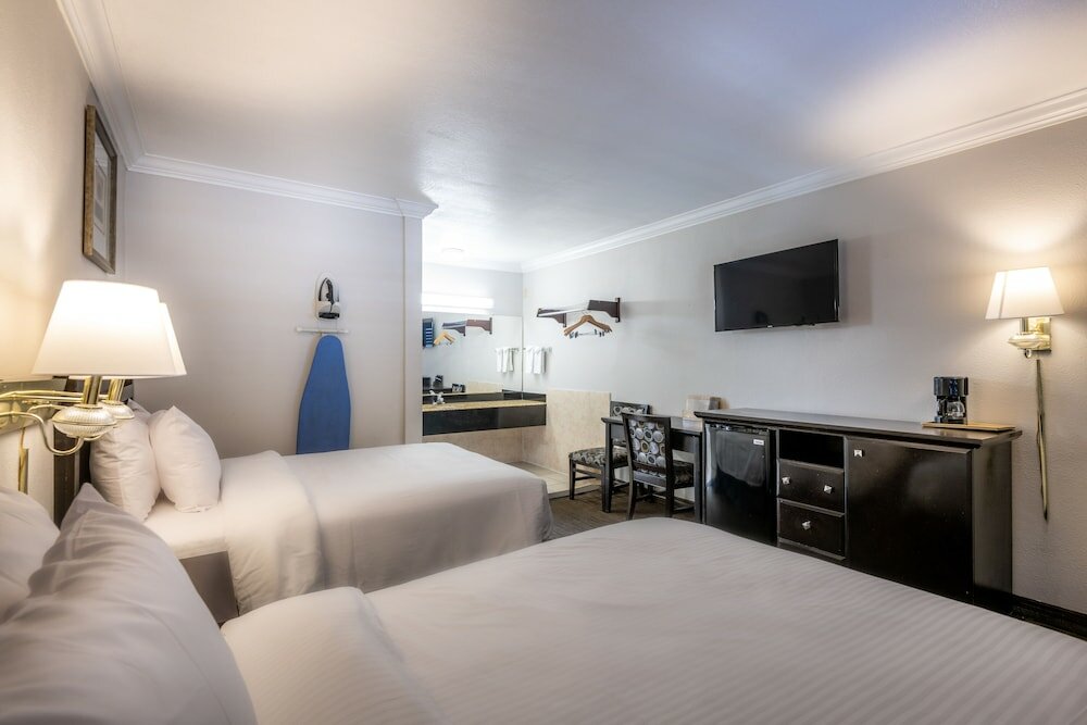 Фото Hotel H Wood