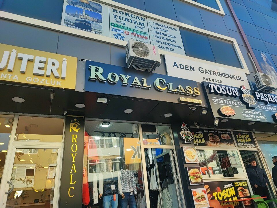 Clothing store Royal Class, Izmir, photo