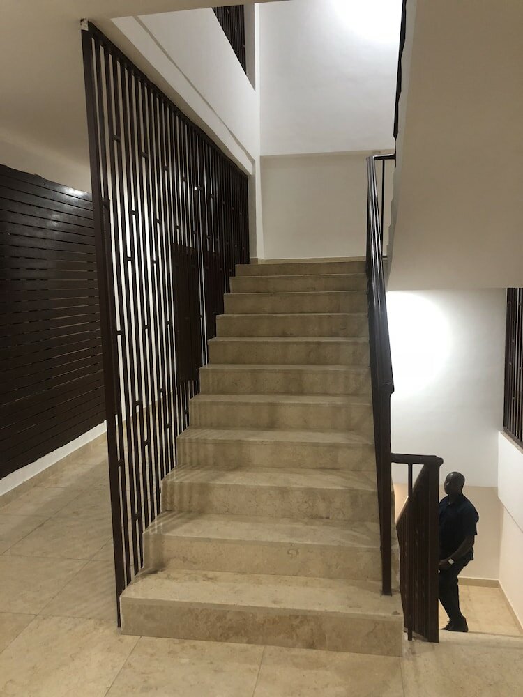 Фото James Persia Piece