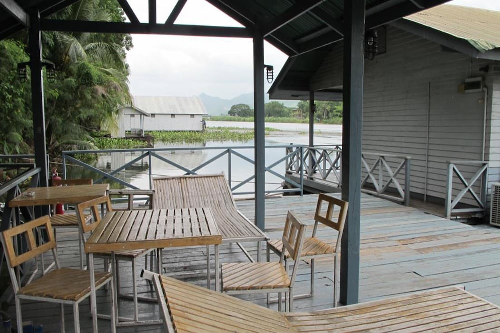 Фото Sugar Cane Guest House 1