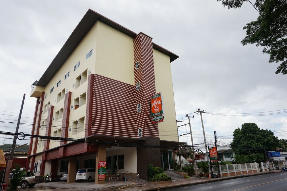 Фото отеля 1