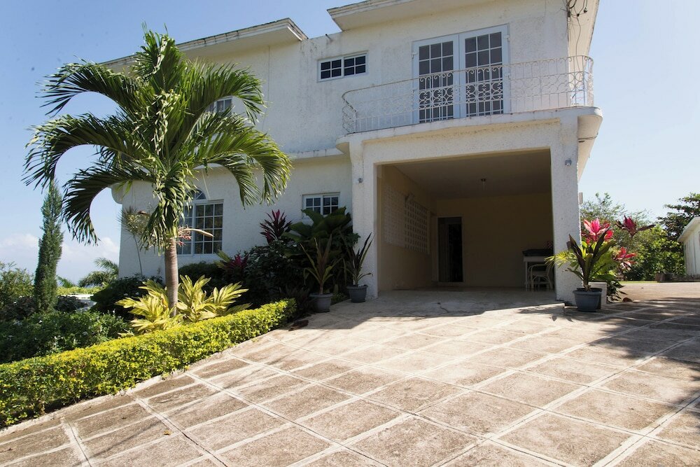 Фото Hatfield South Villa