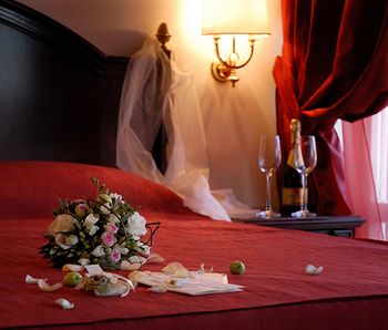 Фото Arbiana Hotel