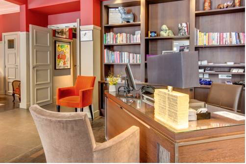 Фото Crystal Hotel