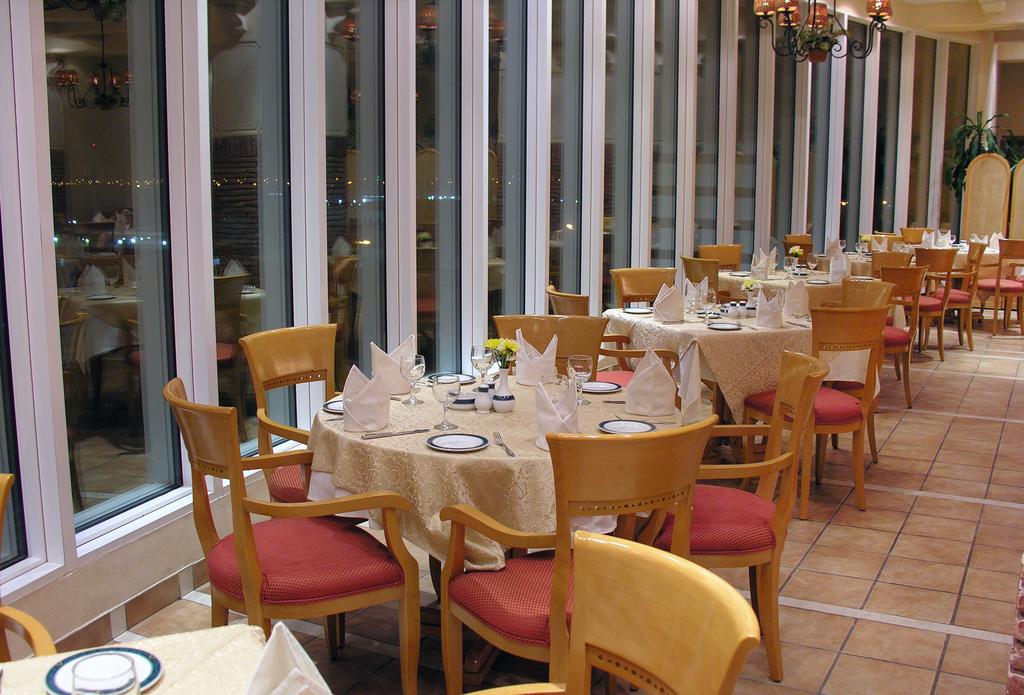 Фото Carlton Al Moaibed Hotel