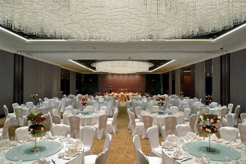 Фото Howard Johnson Ifc Plaza Ningbo