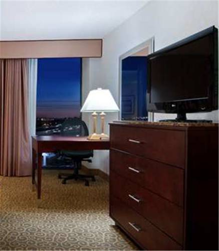 Фото DoubleTree by Hilton Dallas - Richardson