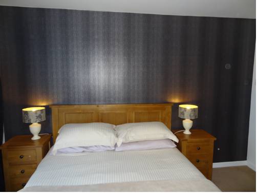 Фото Worth House