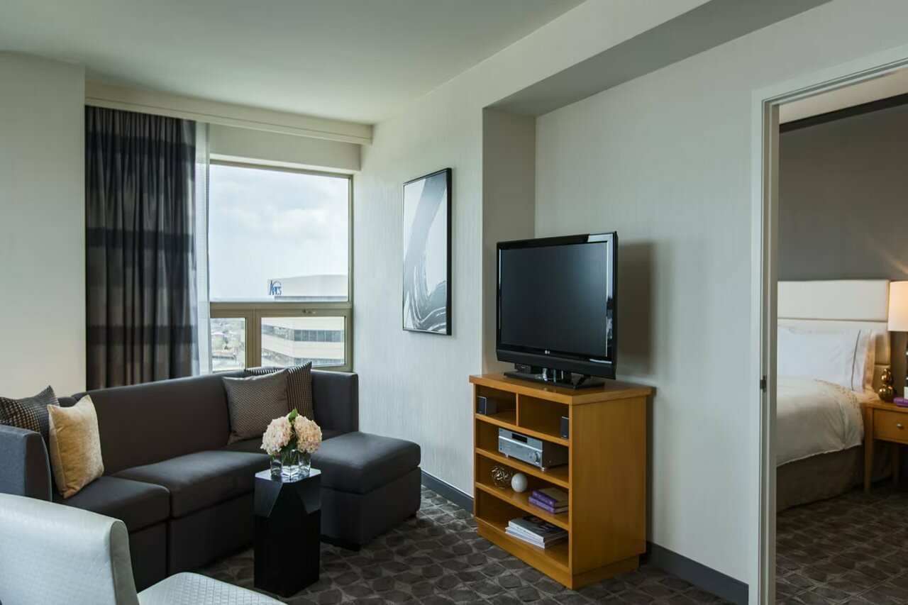 Фото Renaissance Chicago O'Hare Suites Hotel