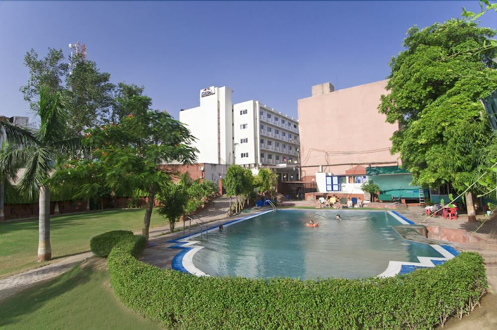 Фото отеля 3