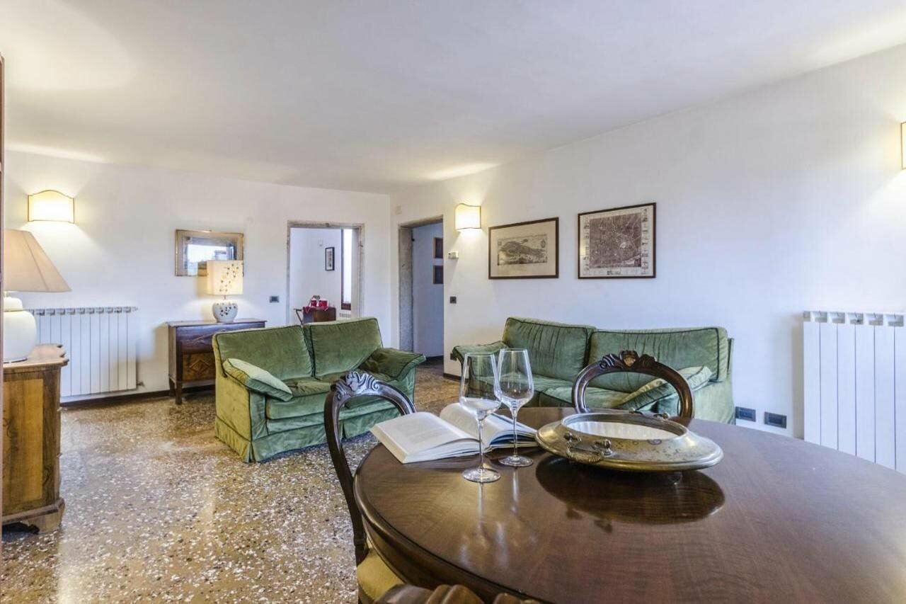 Фото Maurizio House