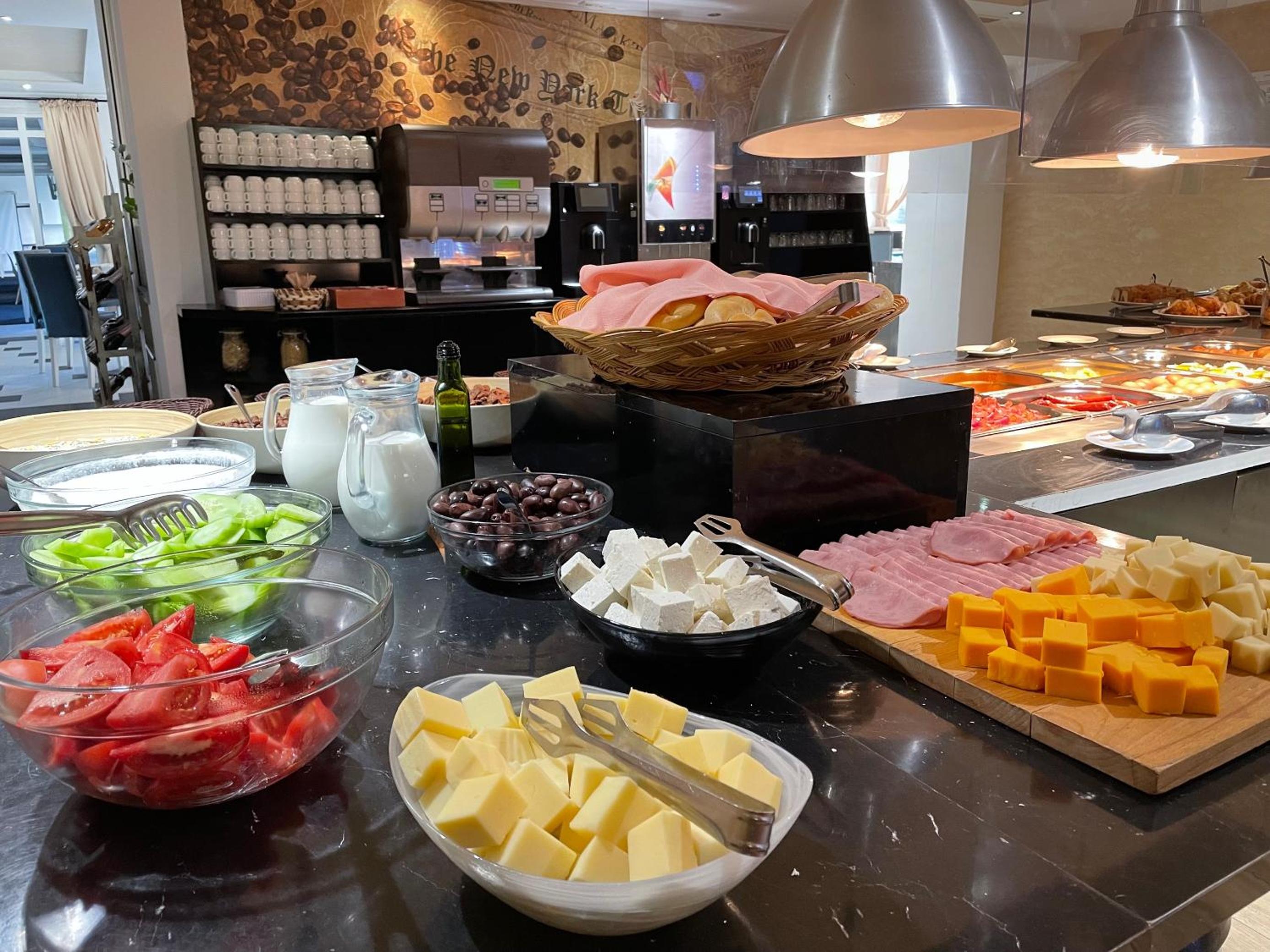 Фото Saint George Palace