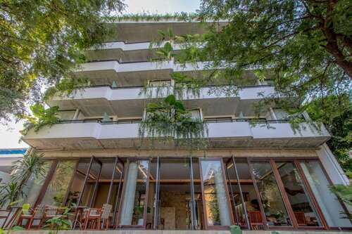 Гостиница Penh House & Jungle Addition в Пномпене