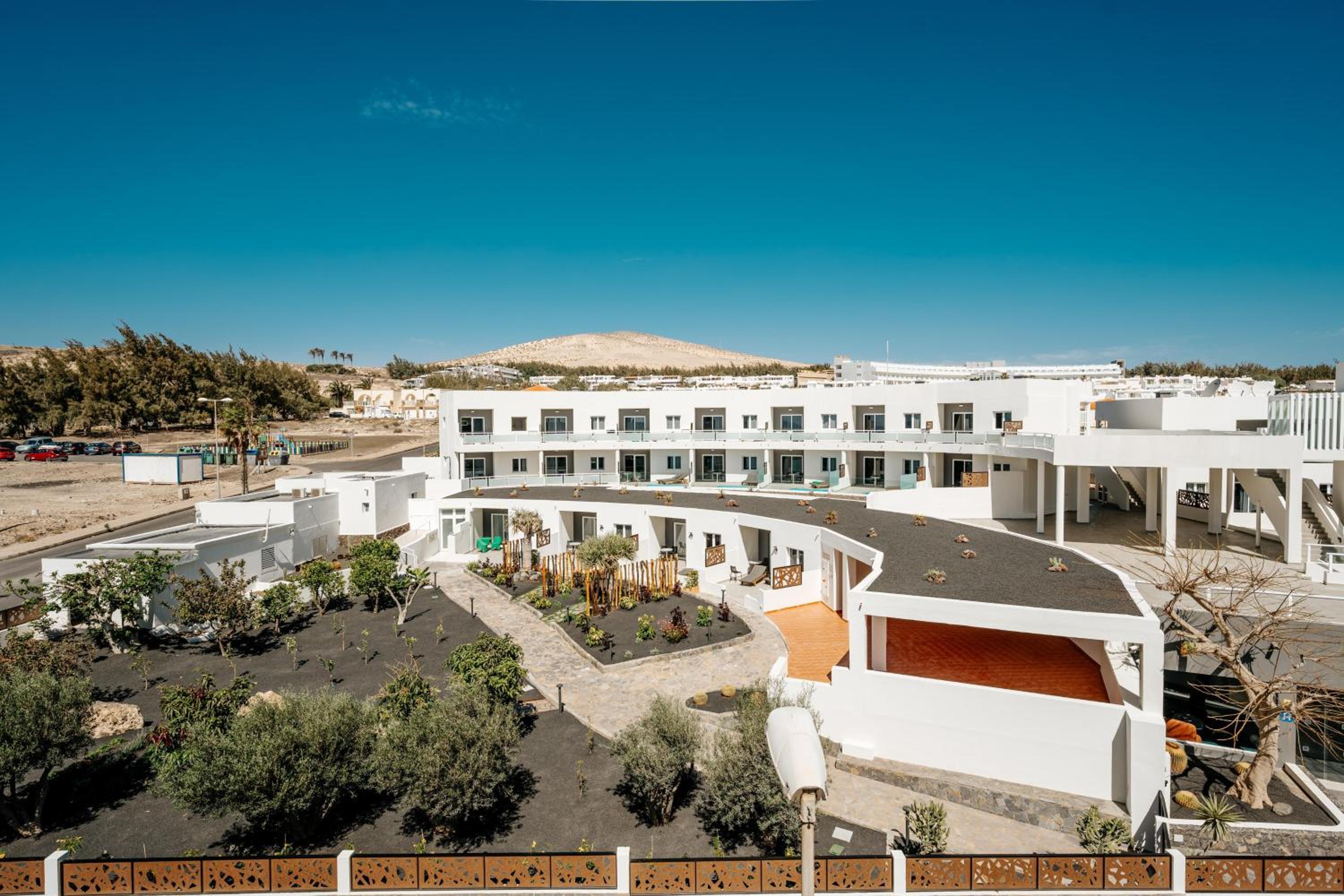 Фото R2 Higos Beach Apartments