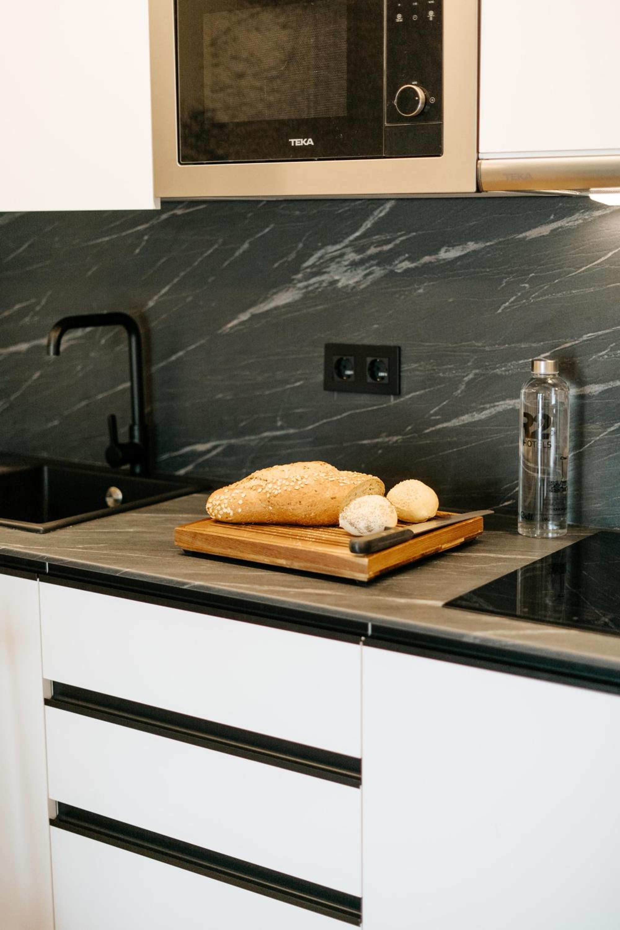 Фото R2 Higos Beach Apartments