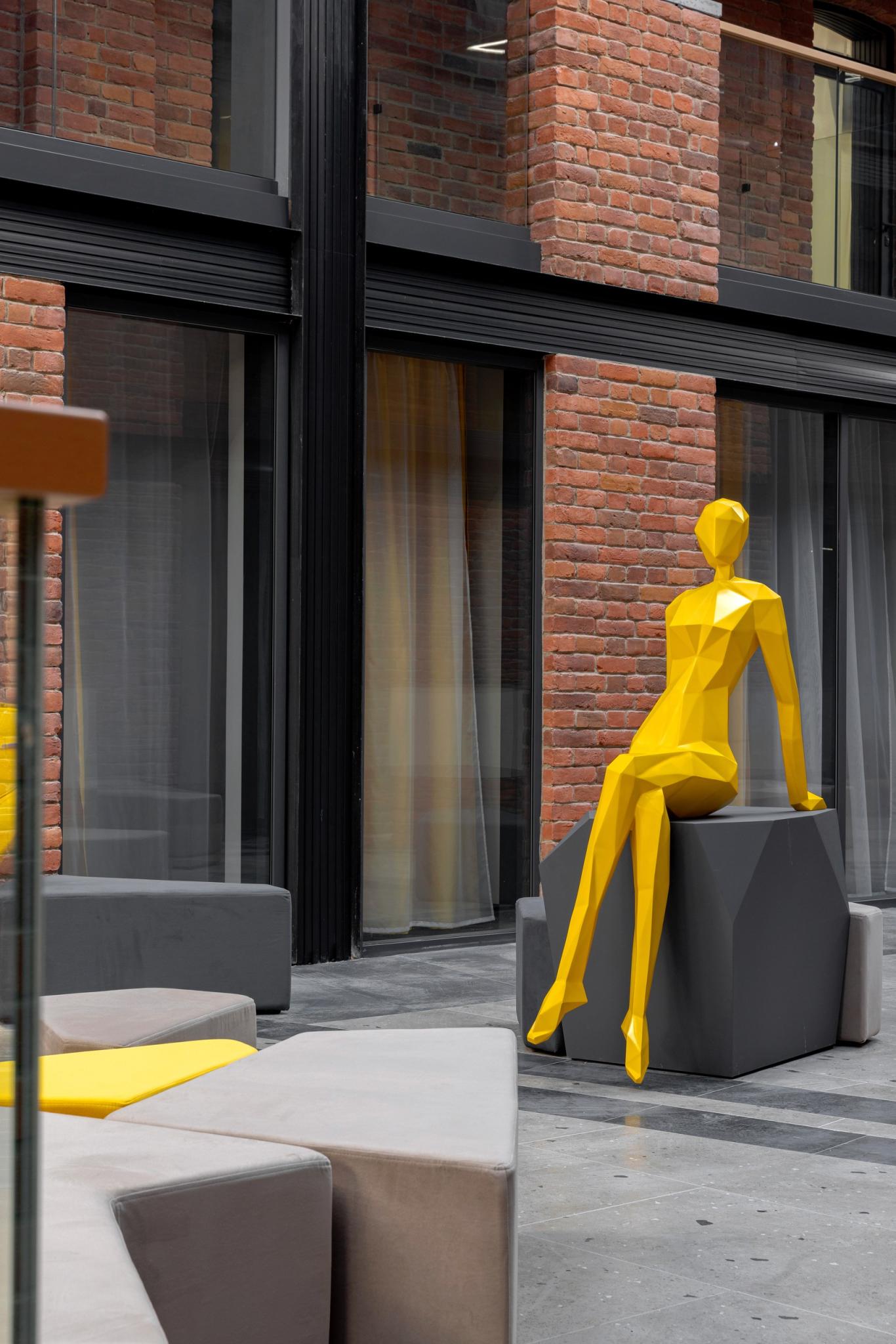 Фото IzzziUP Community L&c