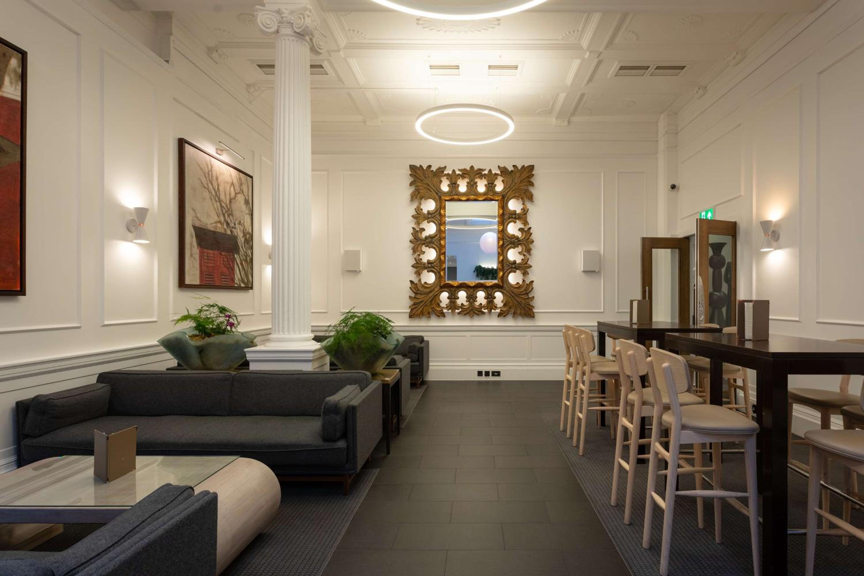 Фото Radisson Blu Edwardian Grafton Hotel, London