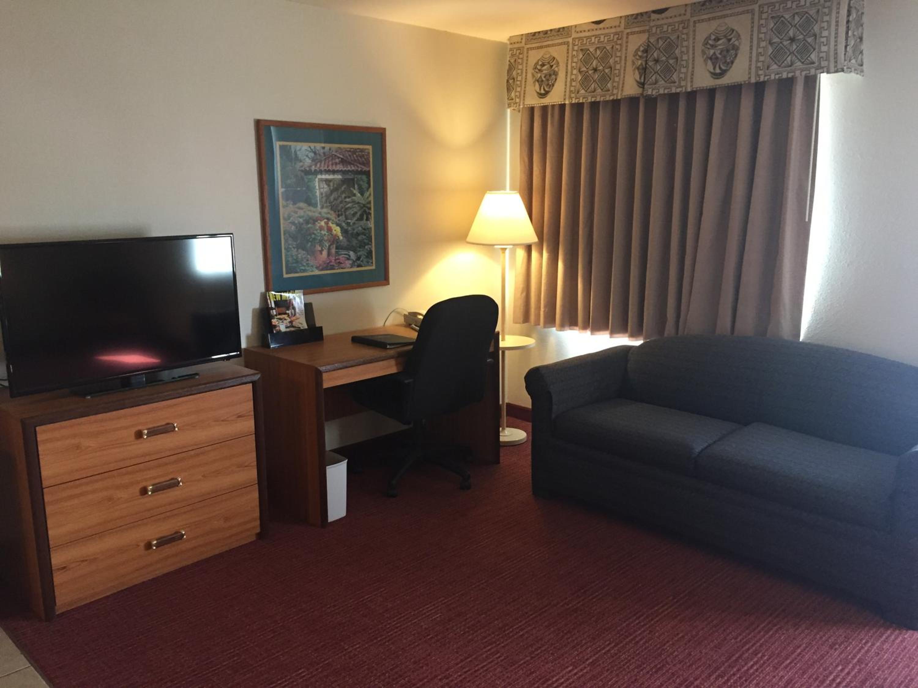 Фото Hawthorn Suites by Wyndham Albuquerque