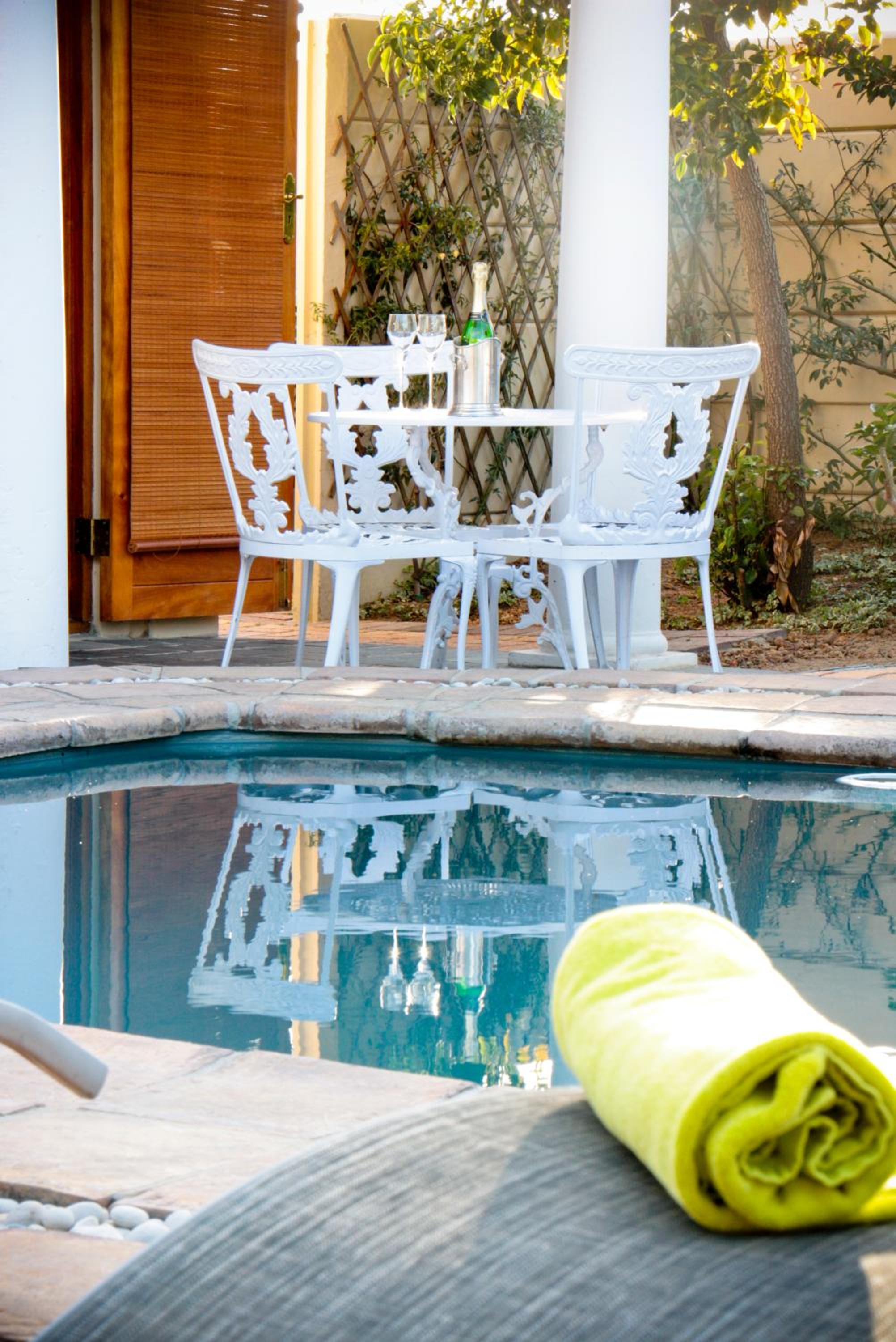 Фото A Smart Stay Apartments