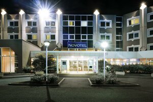 Гостиница Hotel Novotel Clermont Ferrand
