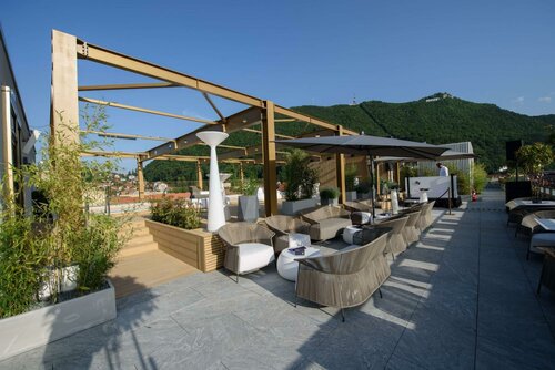 Гостиница Radisson Blu Aurum Hotel, Brasov в Брашове