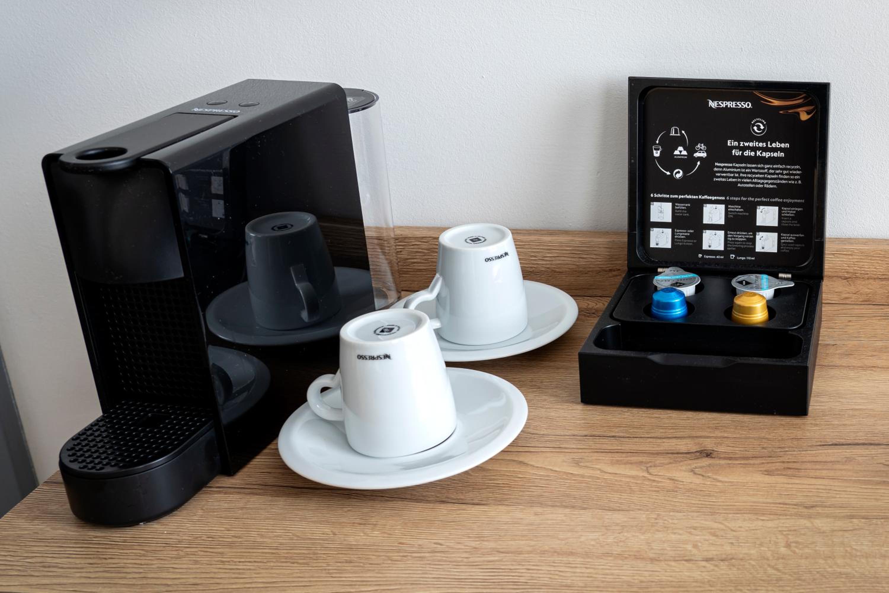 Фото LivInn Hotel