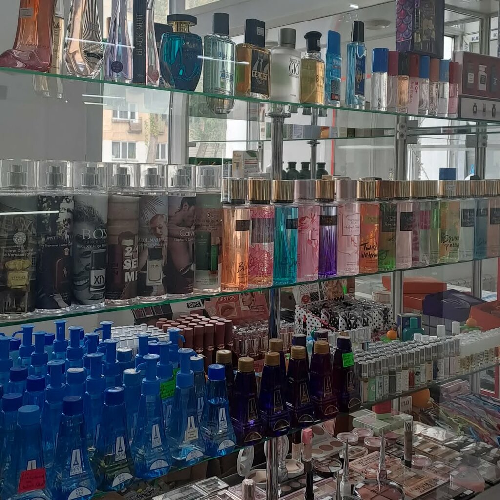 Perfume and cosmetics shop Ledy, Pavlodar, photo