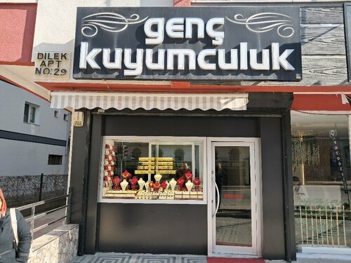 Genç Kuyumculuk Fotoğraf 1