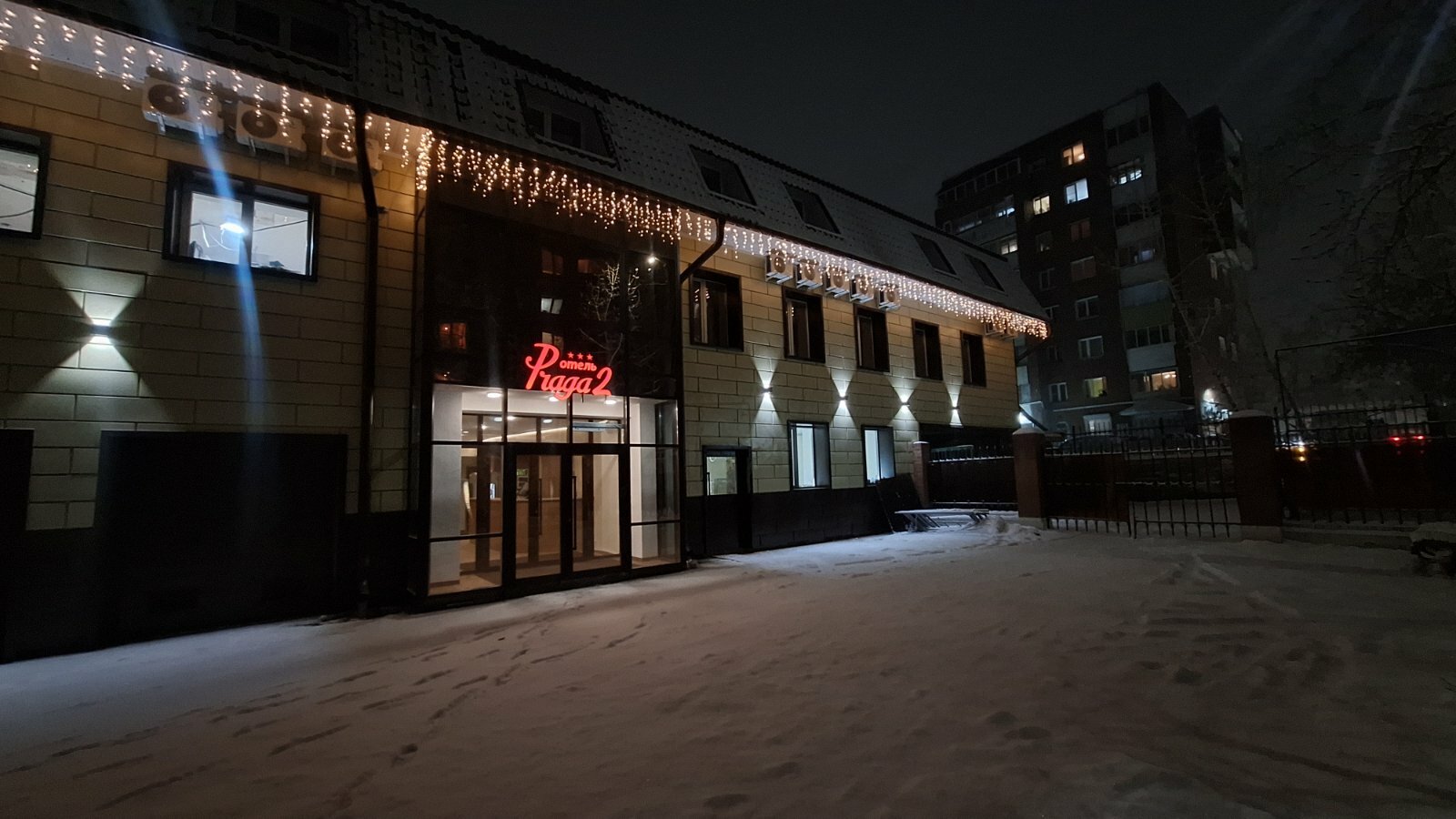 Фото отеля 1