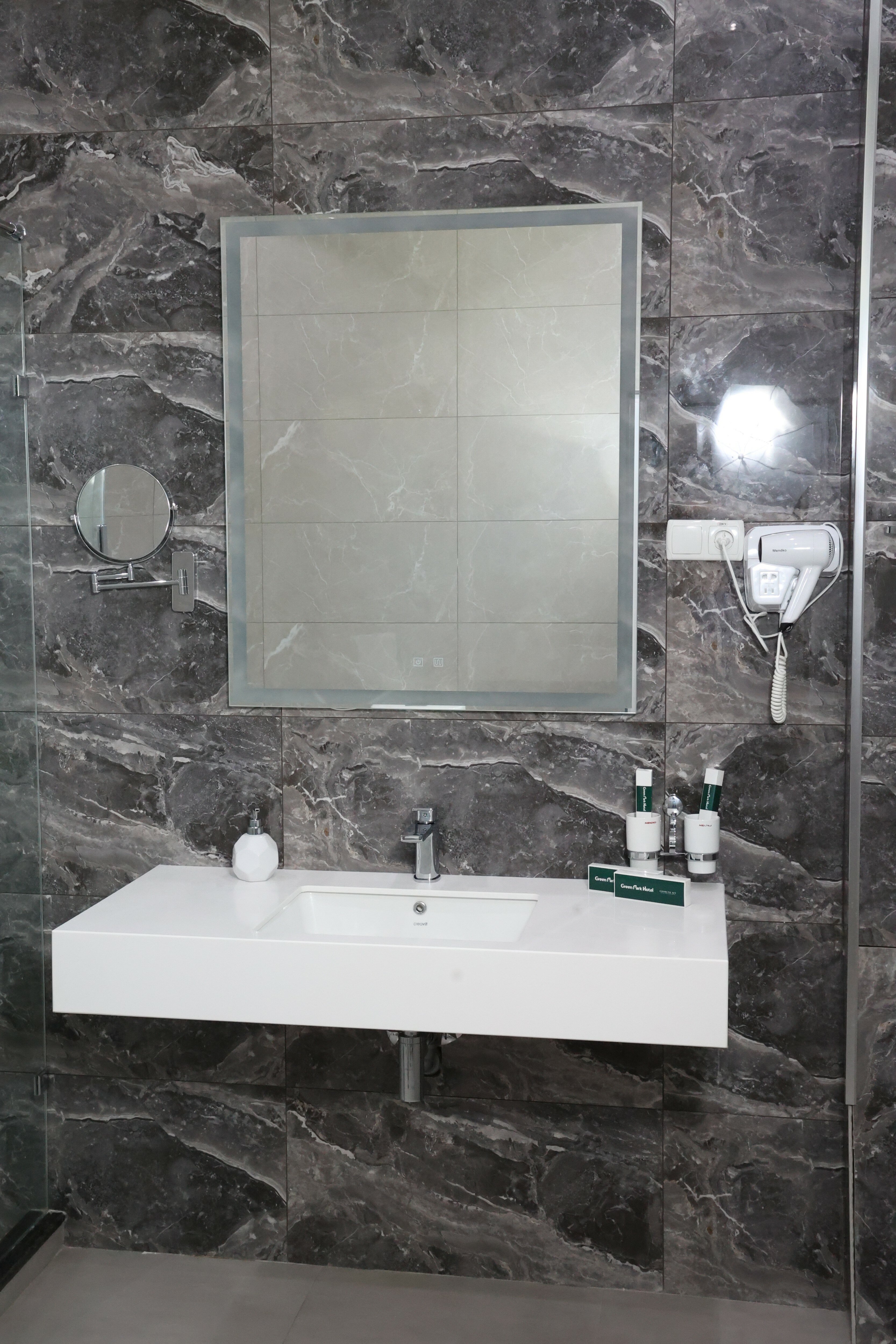 Фото Green Park Hotel