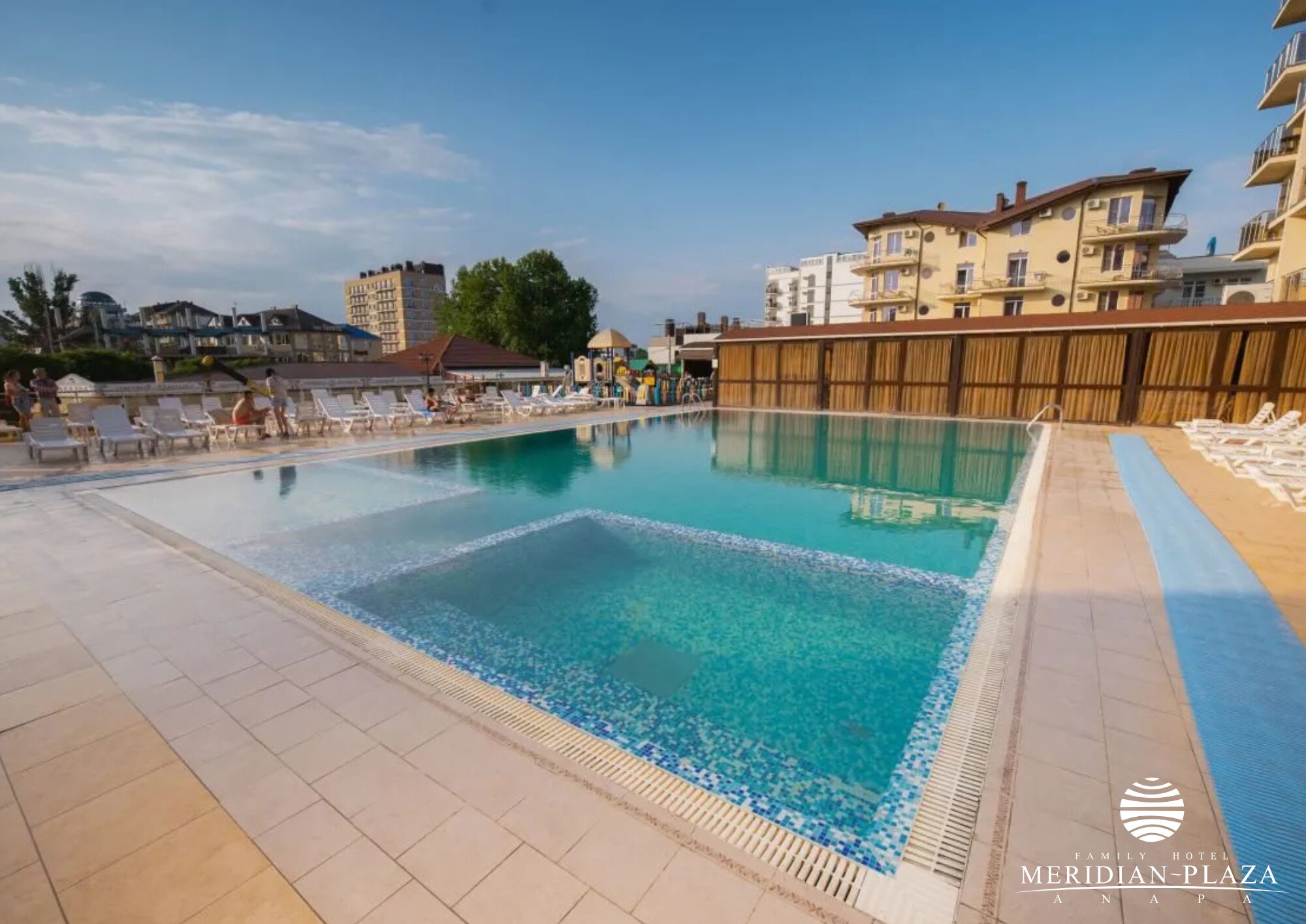 Фото Меридиан Плаза