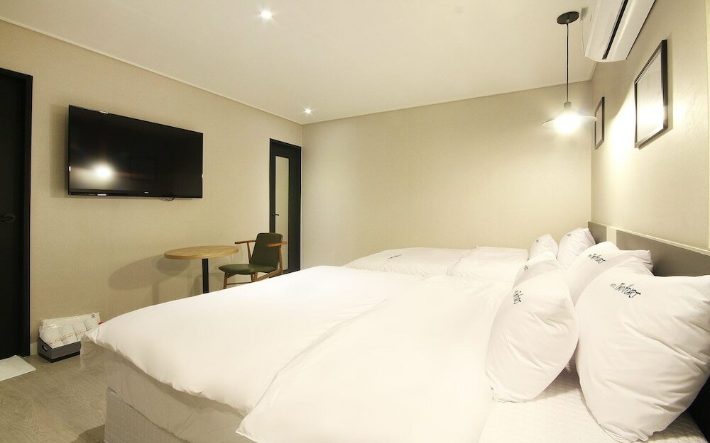 Фото Changwon Jinhae Hotel Two Heart