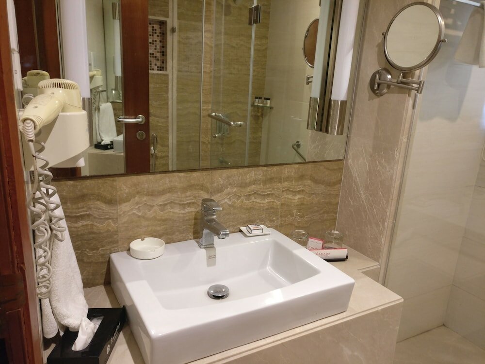 Фото Ramada by Wyndham Ahmedabad