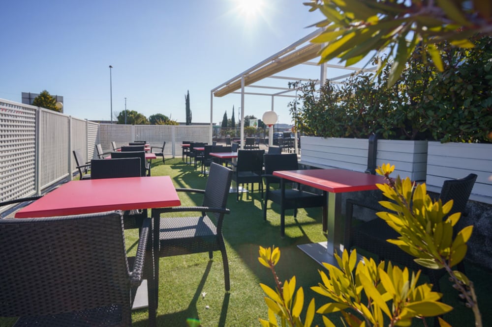 Фото Hotel Sercotel Ab Rivas