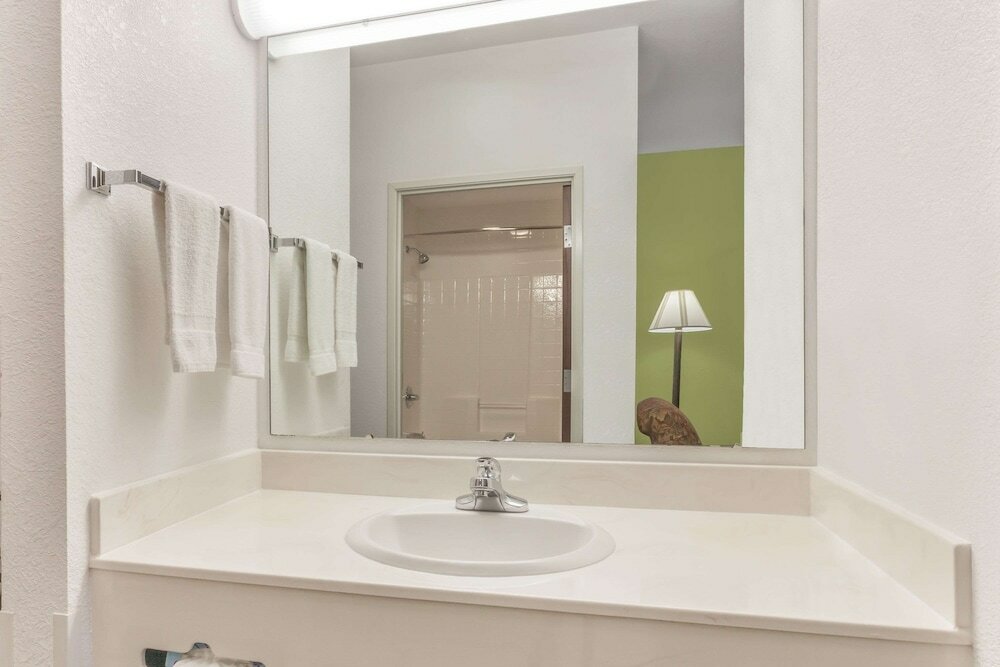 Фото Super 8 by Wyndham Hillsboro Tx