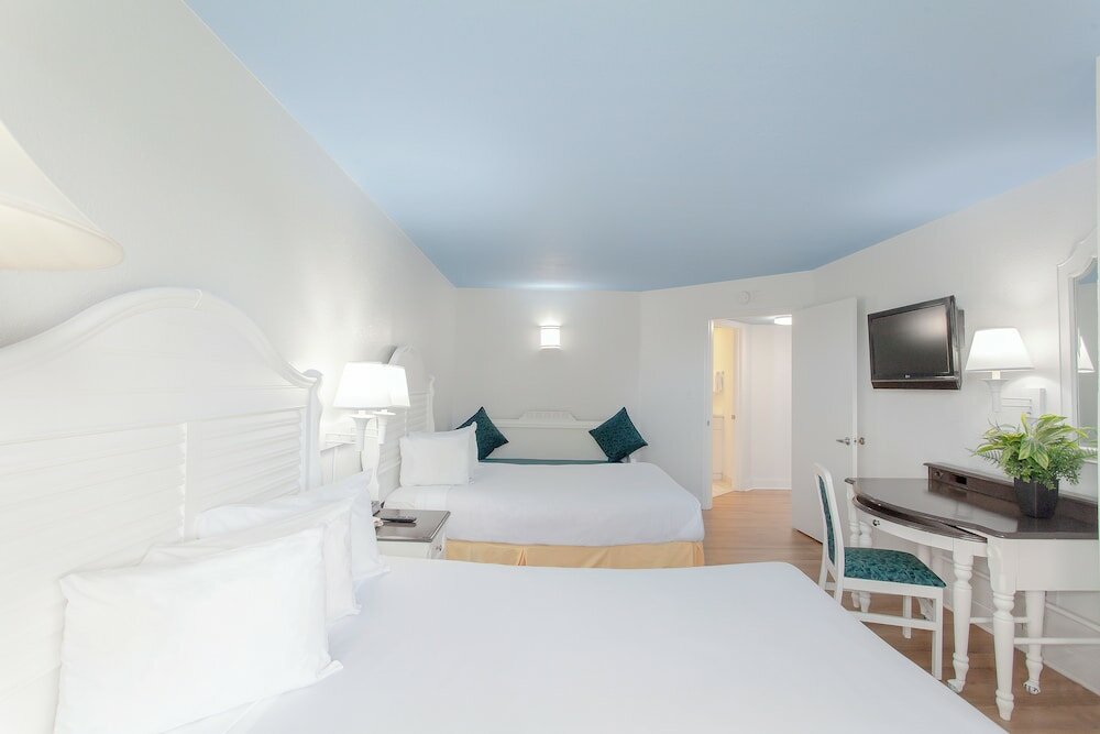 Фото Seralago Hotel & Suites Main Gate East