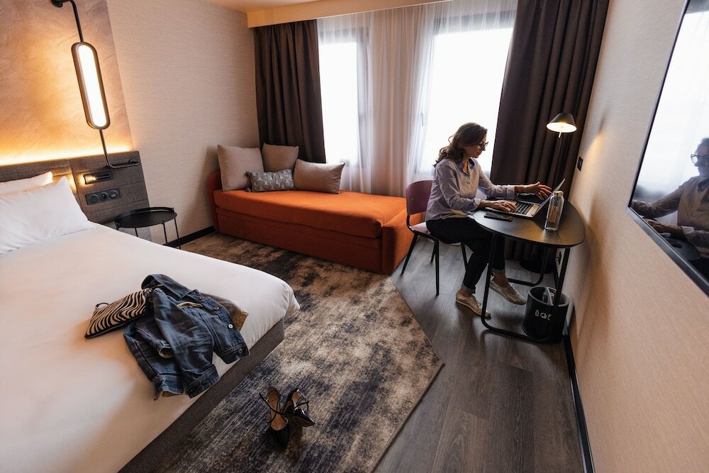 Фото Novotel Paris Suresnes Longchamp